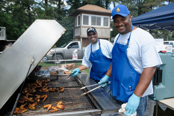 BBQ People Cooking